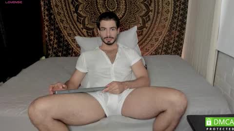 Snapshot of valentin_hoffman chatting on December 3, 11:41 am valentin_hoffman online show from December 3, 11:41 am