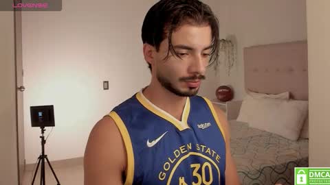 Snapshot of valentin_hoffman chatting on December 15, 11:47 am valentin_hoffman online show from December 15, 11:47 am