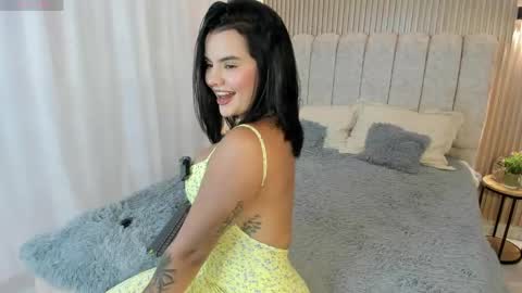 Snapshot of valentina_449340 chatting on May 8, 10:37 pm valentina robertson online show from May 8, 10:37 pm