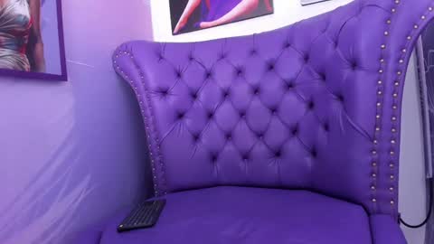 Snapshot of valentina__ortiz chatting on May 3, 4:02 pm VALENTINA online show from May 3, 4:02 pm
