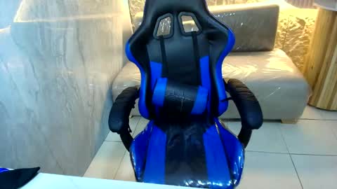 Snapshot of valentina__r chatting on May 29, 1:09 pm Valentina R online show from May 29, 1:09 pm