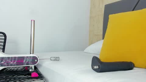 Snapshot of valentina_diiaz chatting on November 8, 1:55 pm Velentina online show from November 8, 1:55 pm