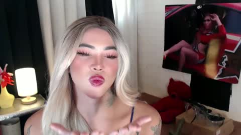 Amanda online show from March 4, 1:01 am