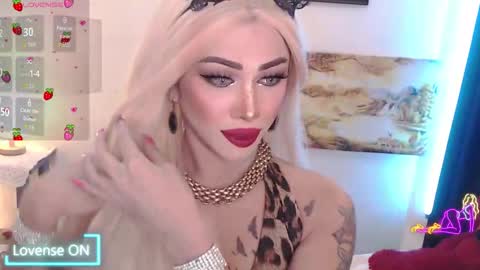 Amanda online show from December 4, 7:11 pm