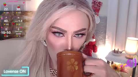 Amanda online show from December 13, 9:09 pm