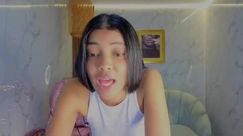 Snapshot of valentina_gomez_s chatting on May 20, 1:06 pm Valentina online show from May 20, 1:06 pm