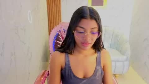 Snapshot of valentina_gomez_s chatting on May 25, 12:33 pm Valentina online show from May 25, 12:33 pm