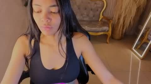 Snapshot of valentina_gomez_s chatting on July 10, 1:14 pm Valentina online show from July 10, 1:14 pm