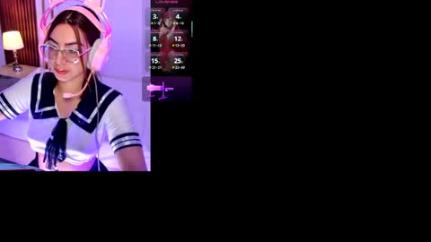 Snapshot of valentina_greco chatting on May 22, 1:39 pm Valentina online show from May 22, 1:39 pm