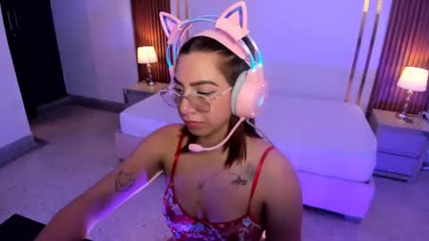 Snapshot of valentina_greco chatting on June 10, 7:57 pm Valentina online show from June 10, 7:57 pm