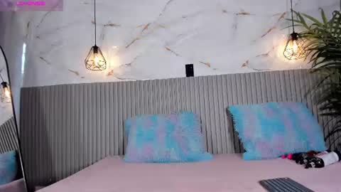 Snapshot of valentina_lux1 chatting on July 17, 7:08 pm Valentina online show from July 17, 7:08 pm