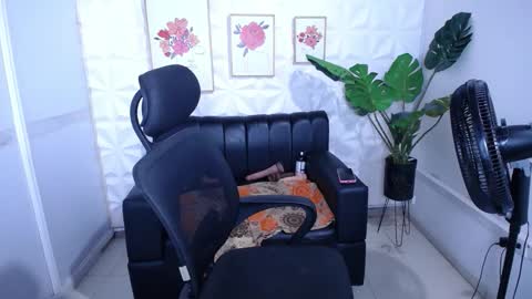 Valentina  online show from December 2, 9:47 am