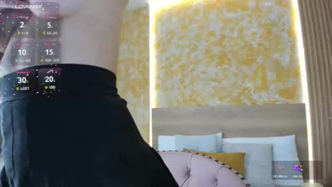 Valentina  online show from December 19, 11:50 am