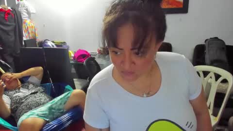 Snapshot of valentinaextreme chatting on February 22, 1:00 am valentina online show from February 22, 1:00 am