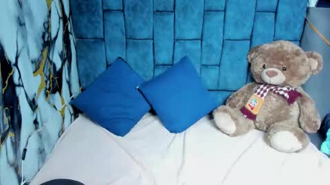 valentinaklean1 online show from April 26, 1:36 am