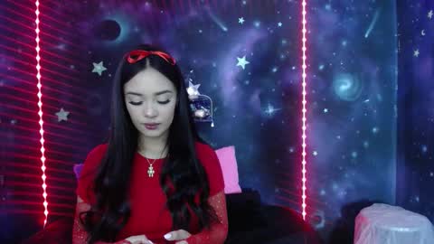 valentinarojass_ online show from February 14, 3:20 pm