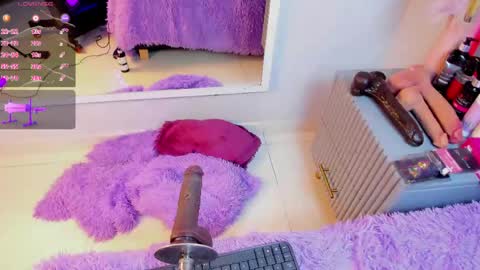 Mia  online show from April 15, 8:20 pm