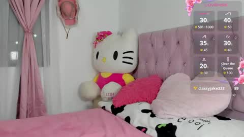 Snapshot of valentine_sweety chatting on May 15, 11:23 pm Valentine online show from May 15, 11:23 pm