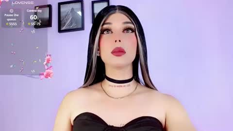 Snapshot of valentinne_marian chatting on January 23, 12:09 pm Marian online show from January 23, 12:09 pm