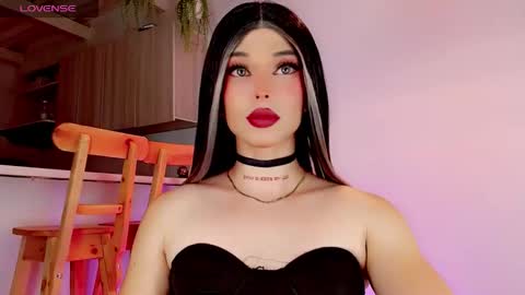 Snapshot of valentinne_marian chatting on February 26, 8:48 am Marian online show from February 26, 8:48 am