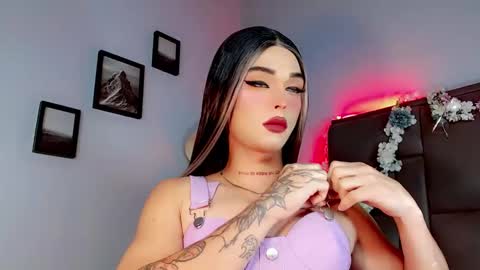 Snapshot of valentinne_marian chatting on September 20, 8:59 am Marian online show from September 20, 8:59 am