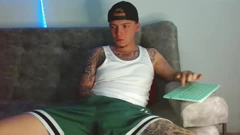 Nick online show from December 1, 9:42 pm