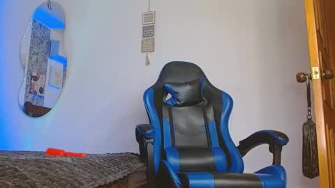 Mistery Guy online show from November 17, 2:17 am