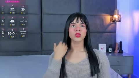 valentino moon online show from November 25, 2:33 am