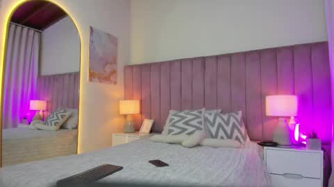 valentino_moretti online show from March 18, 11:57 am