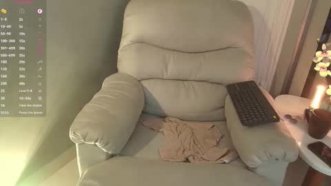 Valentino online show from February 27, 2:10 am