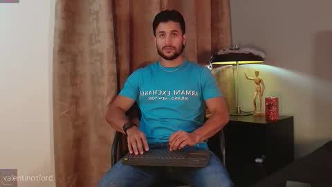 Valentino online show from October 22, 7:46 pm