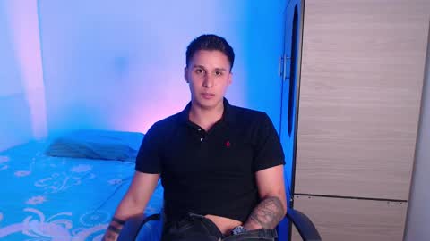 Snapshot of valentinosex_1 chatting on September 30, 9:31 pm VALENTINO online show from September 30, 9:31 pm