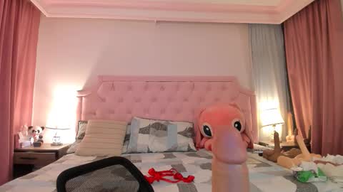 Vale Toro  online show from October 30, 11:55 am