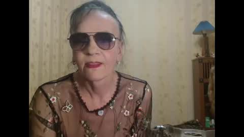valentijm online show from April 6, 6:42 pm
