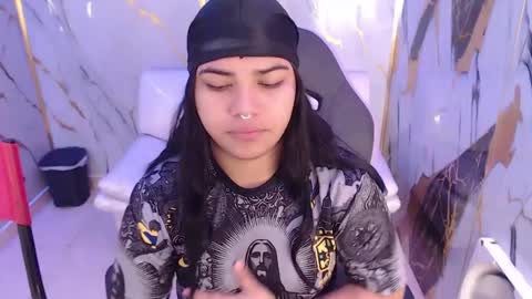 valeri_harpers4 online show from September 10, 1:00 pm