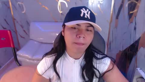 valeri_harpers4 online show from October 8, 12:47 pm