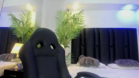 valeri_tafur online show from October 24, 11:06 am