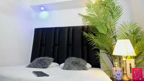 Snapshot of valeri_tafur chatting on July 23, 11:08 am valeri_tafur online show from July 23, 11:08 am
