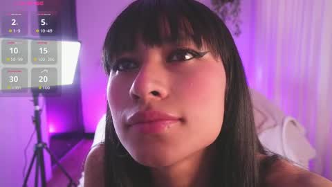 Snapshot of valeria_777_ chatting on August 9, 7:52 pm Valeria online show from August 9, 7:52 pm