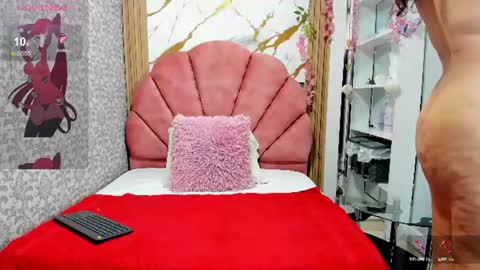 Costume lover online show from June 18, 7:07 pm