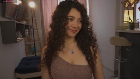 Snapshot of valeria_rosses chatting on May 16, 5:45 pm Valeria online show from May 16, 5:45 pm