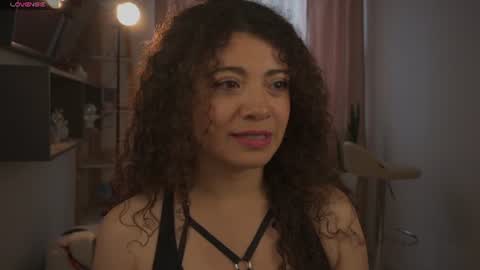 Snapshot of valeria_rosses chatting on June 9, 8:53 pm Valeria online show from June 9, 8:53 pm