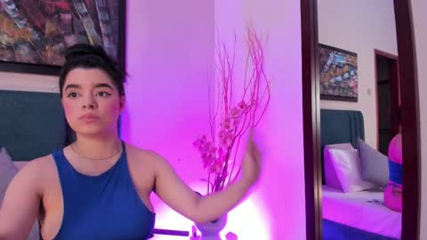 ValeriaBlythe online show from February 17, 11:40 am