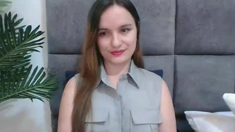 valeriafrannco online show from March 1, 5:52 am