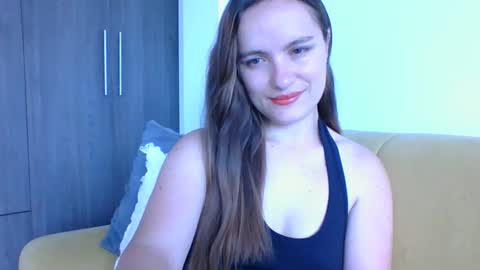 valeriafrannco online show from March 17, 7:50 pm