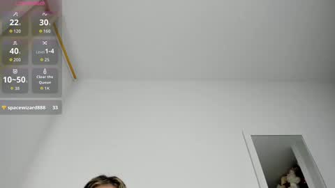 valerialoren online show from October 27, 3:32 am