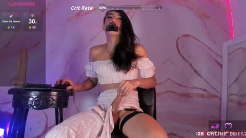 Snapshot of valeriaqueents chatting on November 8, 2:17 pm online show from November 8, 2:17 pm