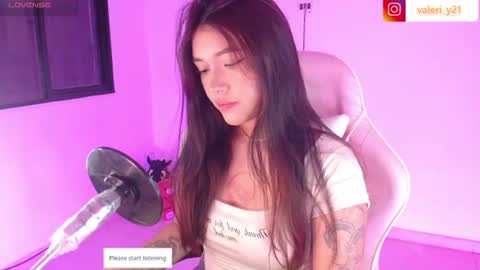 Snapshot of valeribell1 chatting on August 2, 4:55 am Valeri online show from August 2, 4:55 am
