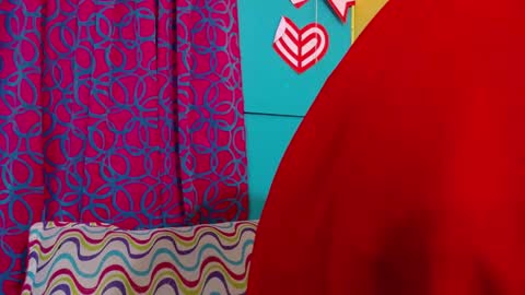 vale online show from November 27, 8:44 pm