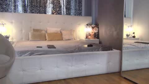 Valerie online show from February 25, 12:26 pm